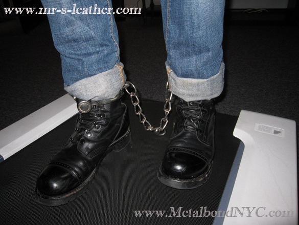 Booted prisoner with leg irons 04