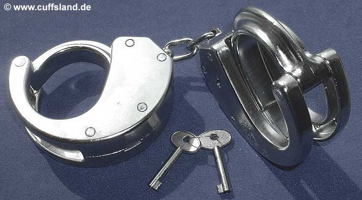 MetalbondNYC_Handcuffed_13