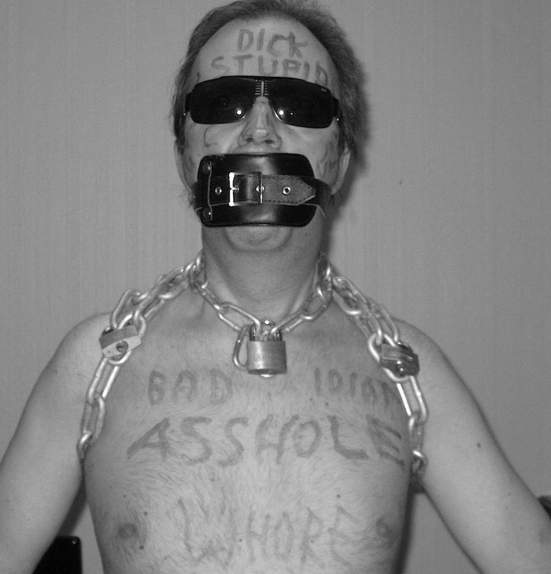 MetalbondNYC_gay_male_bondage_toilet_slave_04