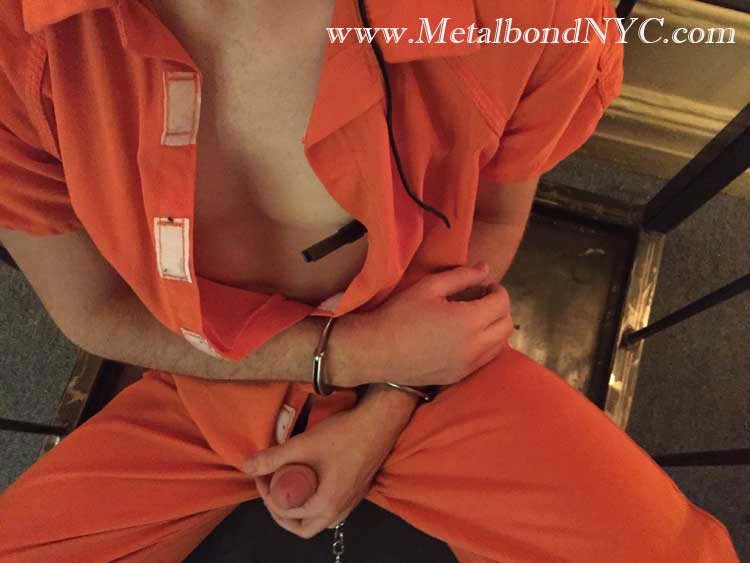 MetalbondNYC_gay_bondage_caged_01