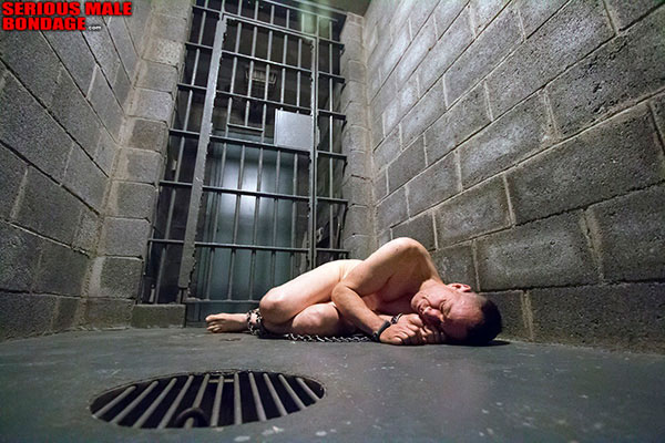 gay_bondage_jail_cell_02